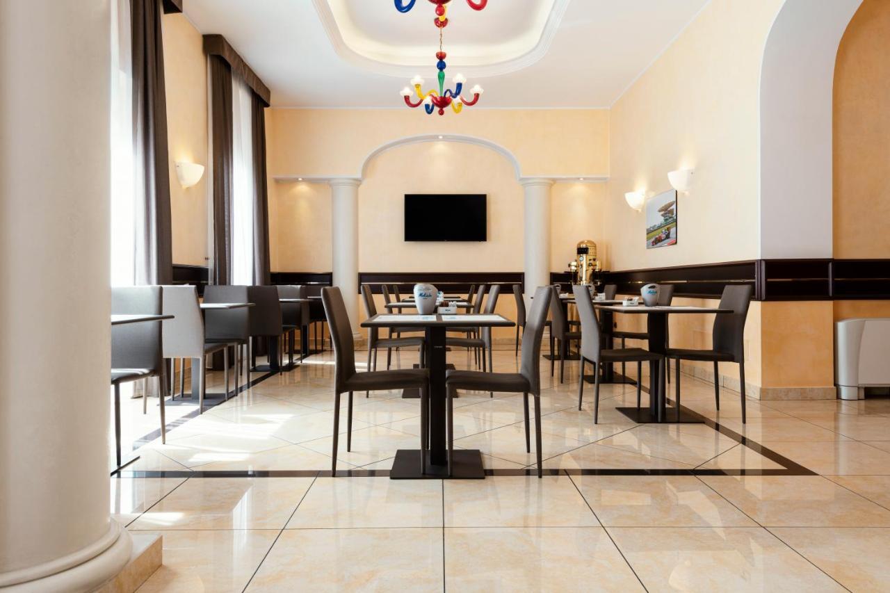 Mokinba Hotels Baviera Milán Exteriér fotografie