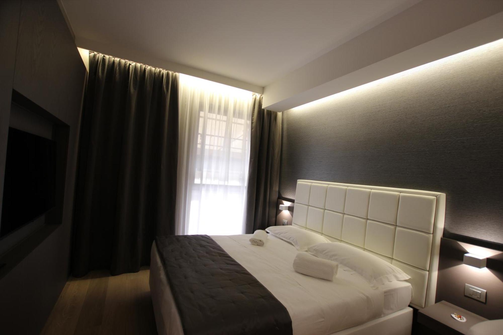 Mokinba Hotels Baviera Milán Pokoj fotografie