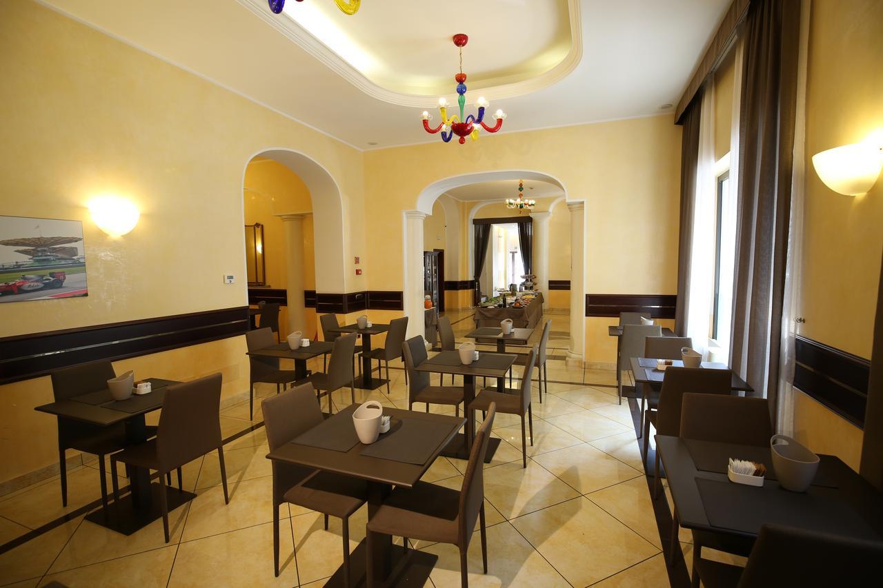 Mokinba Hotels Baviera Milán Exteriér fotografie